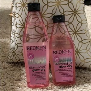 Redken S&C bundle with matching oil for offer
